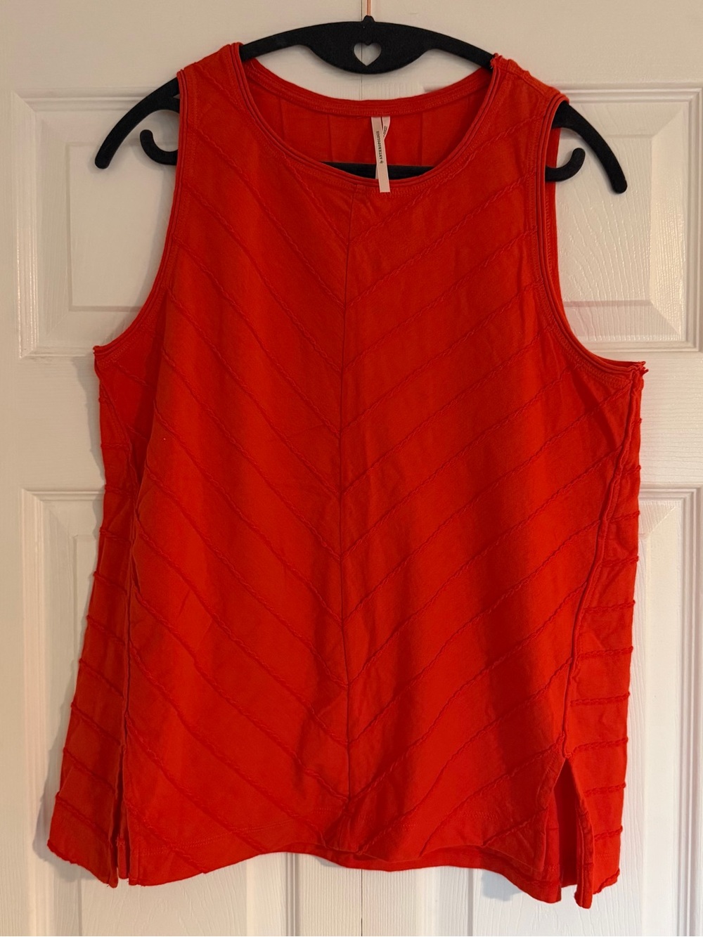 Anthropologie Sleeveless Red Women's Top - Chevron Pattern Front